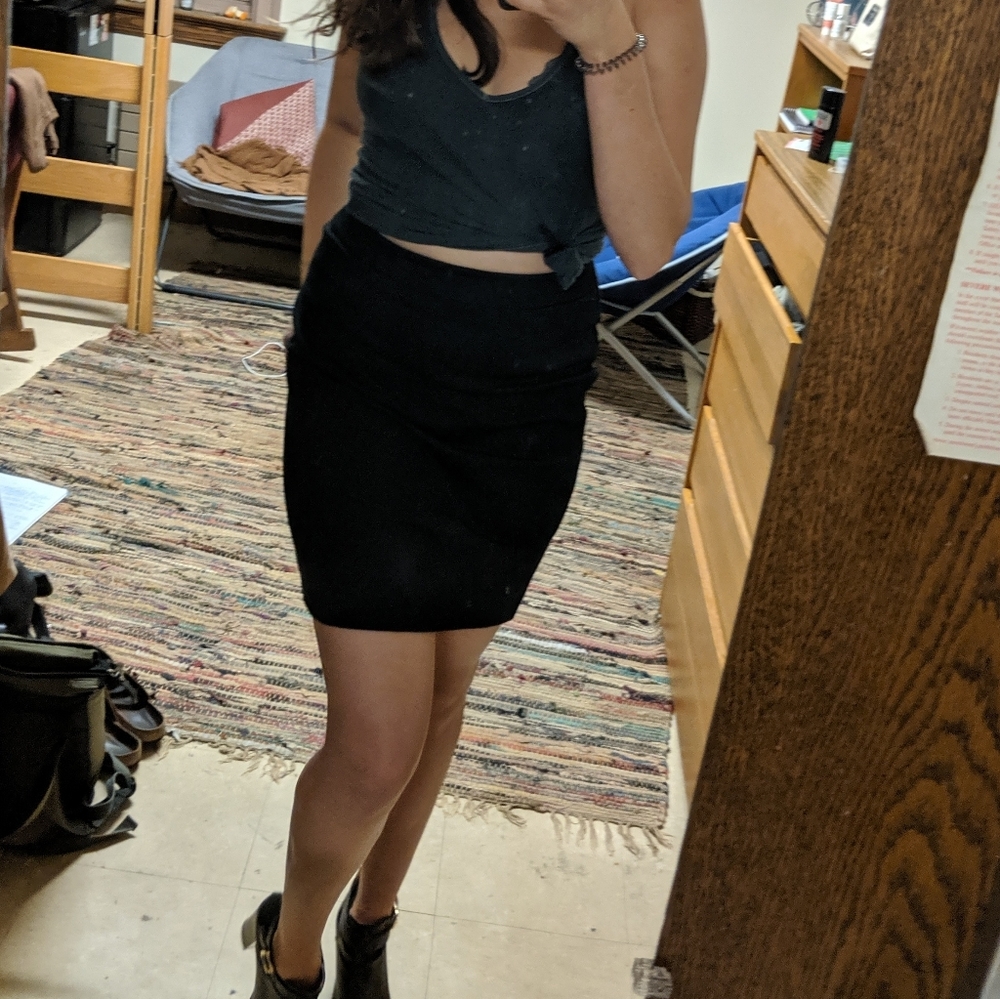 New York & Company black pencil skirt
